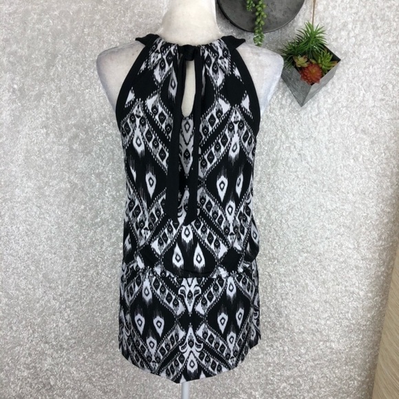White House Black Market Tops - WHBM EUC Sleeveless Tunic Swim Cover